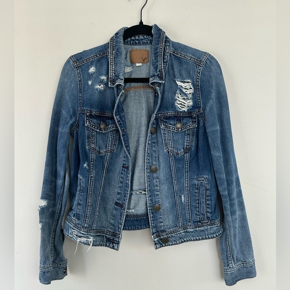 American eagle destroyed boyfriend jean jacket size S